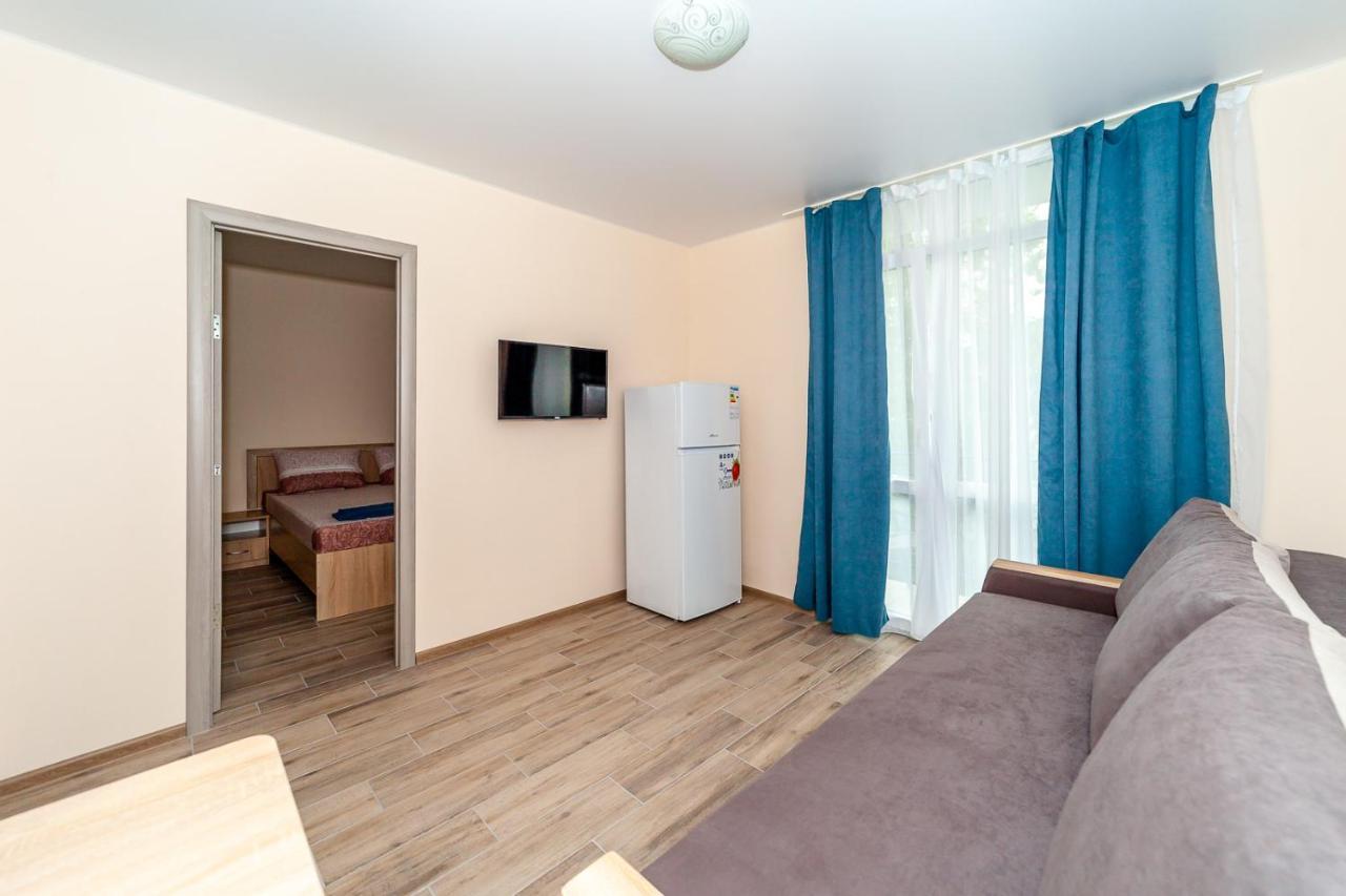 Dolce Vita Resort Hotel Zaliznyy Port Bagian luar foto