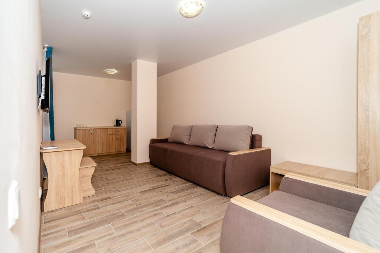 Dolce Vita Resort Hotel Zaliznyy Port Bagian luar foto