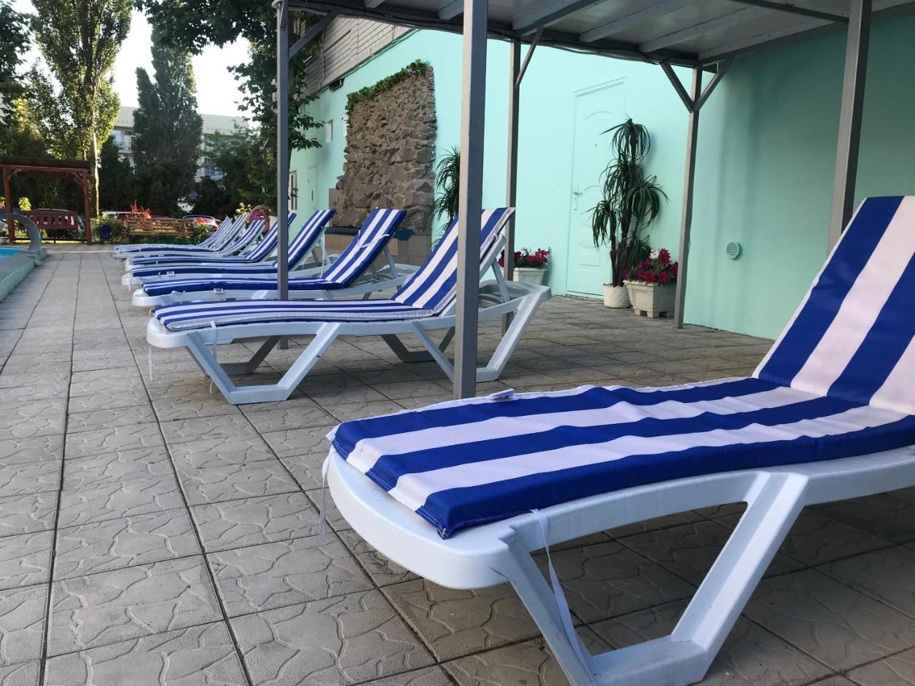 Dolce Vita Resort Hotel Zaliznyy Port Bagian luar foto